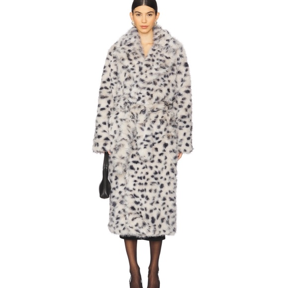 NEW! REVOLVE - Dorothea Faux Fur Coat In Snow Leopard - Size 8 - NWOT - Picture 2 of 6